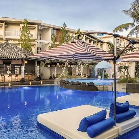 The Wujil Resort & Conventions Semarang Buitenkant foto