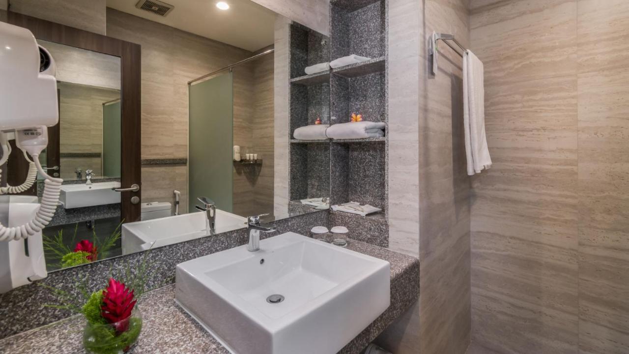 The Wujil Resort & Conventions Semarang Buitenkant foto