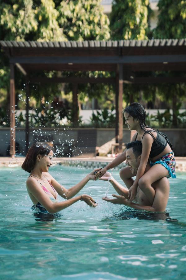 The Wujil Resort & Conventions Semarang Buitenkant foto