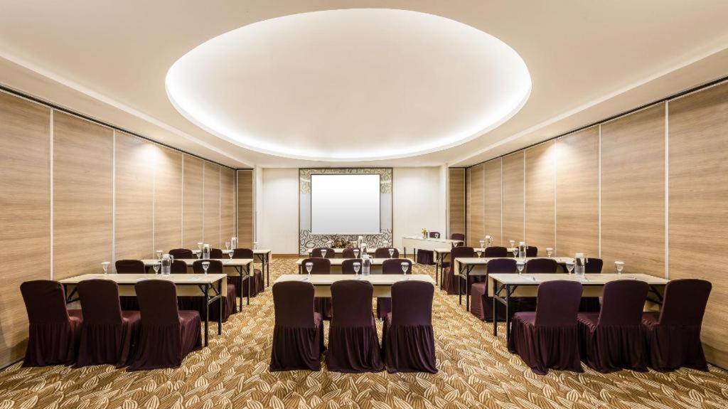 The Wujil Resort & Conventions Semarang Buitenkant foto