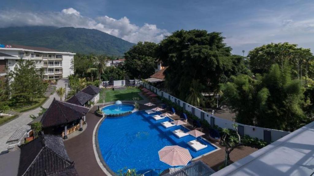 The Wujil Resort & Conventions Semarang Buitenkant foto