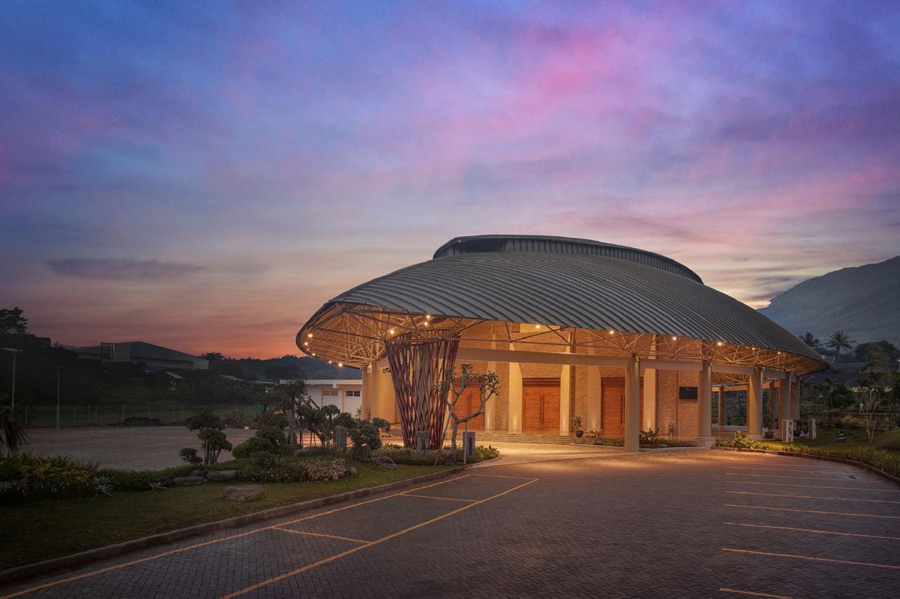 The Wujil Resort & Conventions Semarang Buitenkant foto