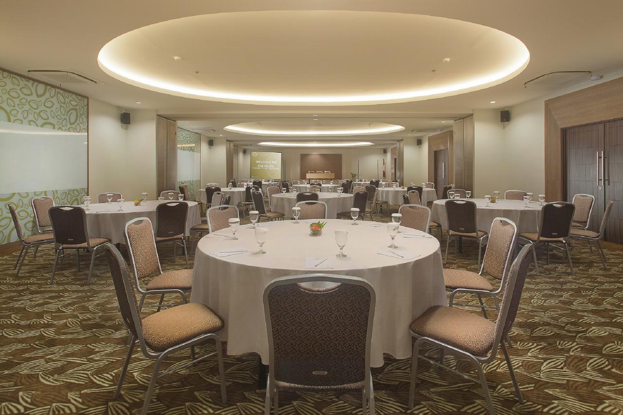 The Wujil Resort & Conventions Semarang Buitenkant foto