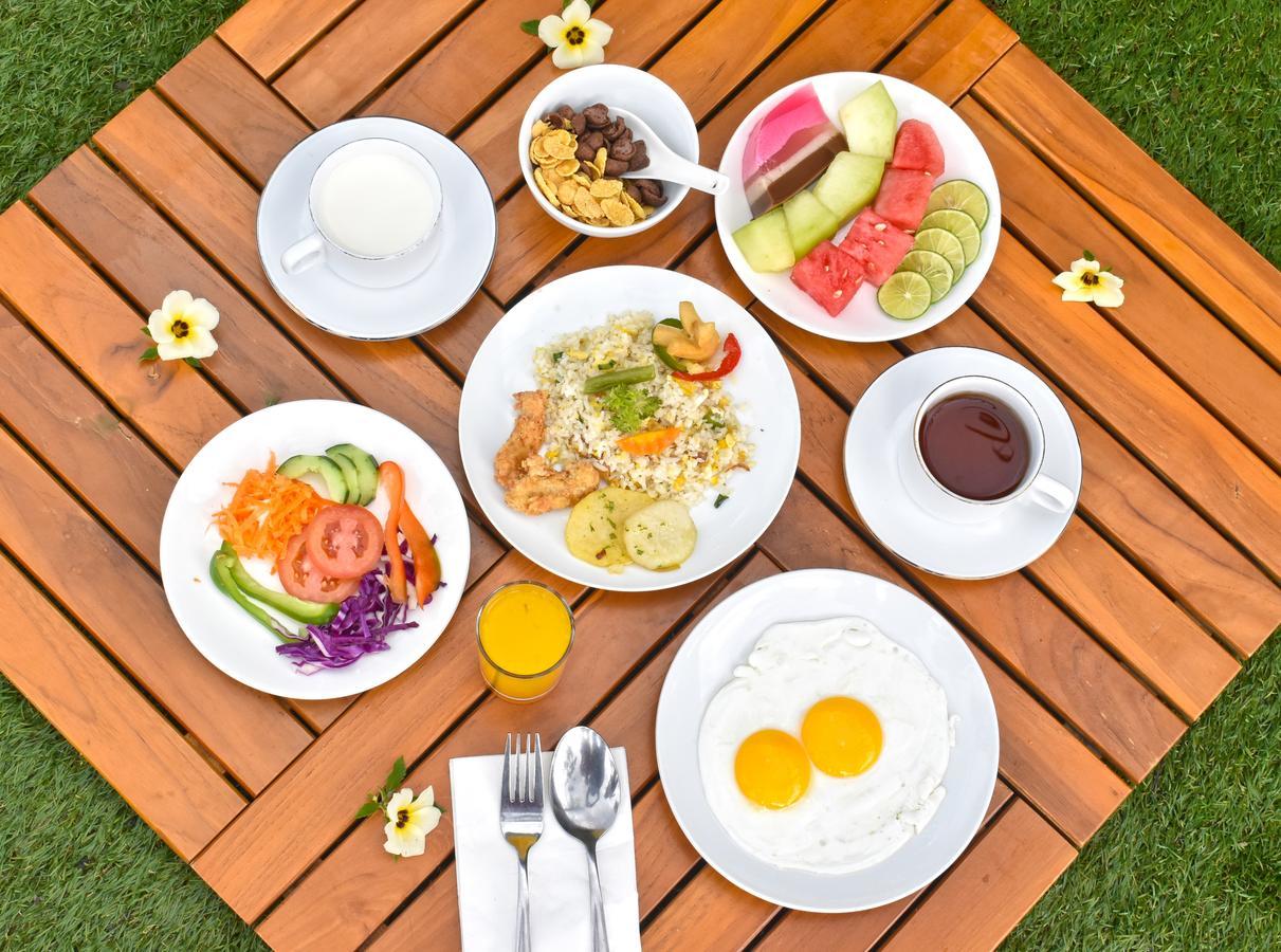 The Wujil Resort & Conventions Semarang Buitenkant foto